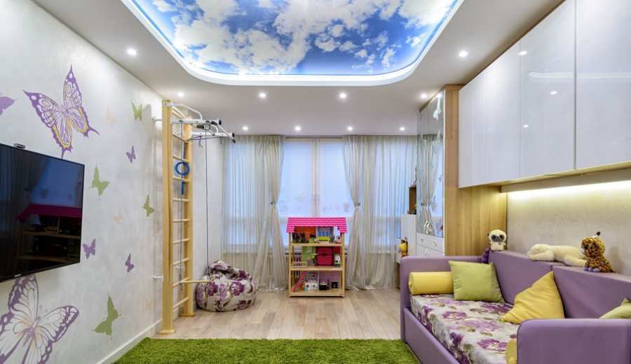 Двухуровневый натяжной потолок в детской комнате